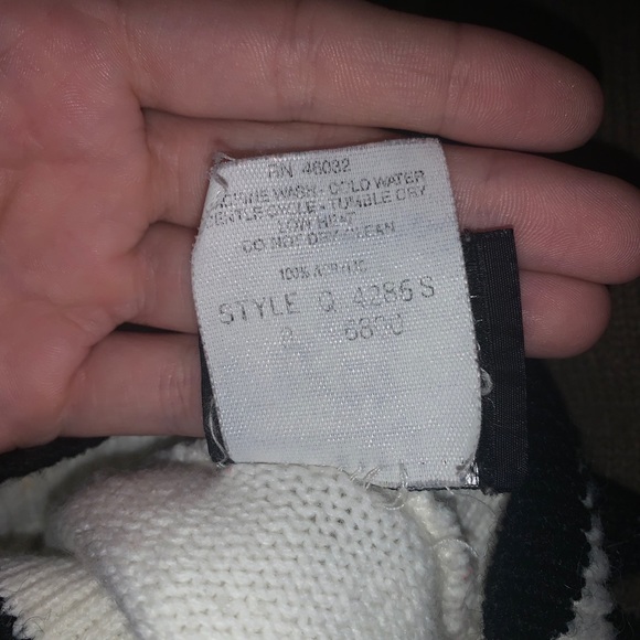 1980’s Sweater - Picture 4 of 4